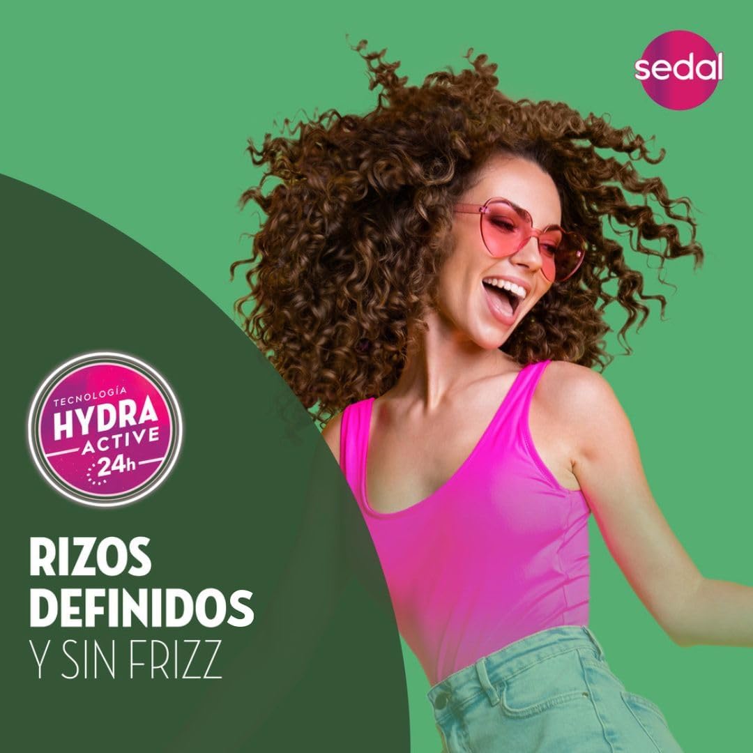 Sedal Rizos Definidos resultado suave y definido tras peinado.