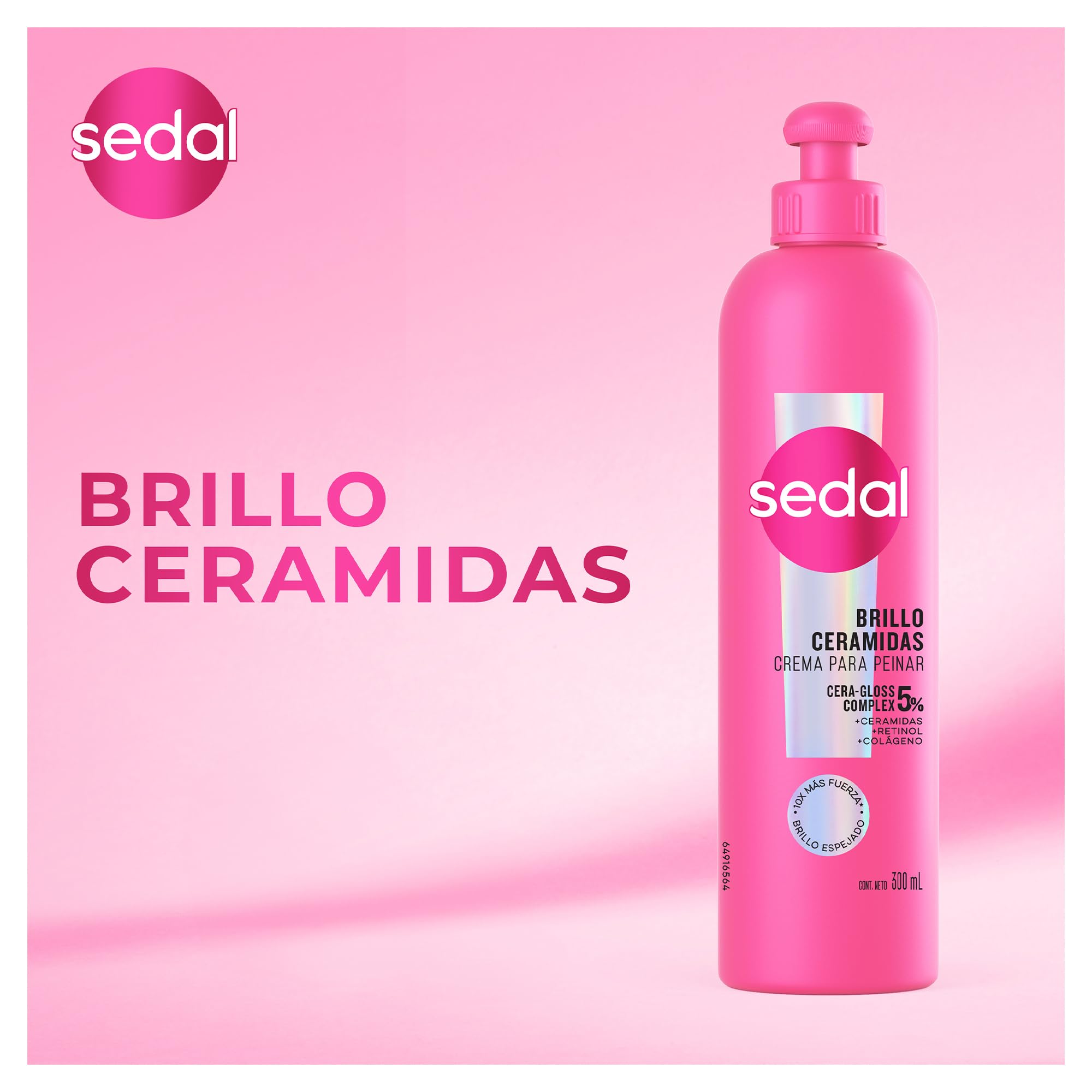 Textura sedosa al peinar con Sedal S.O.S. Ceramidas para un acabado pulido.