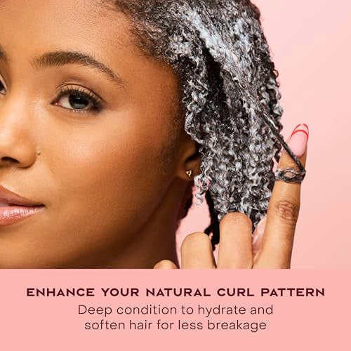 Cabello teñido mantiene color y brillo con SheaMoisture coco hibisco.