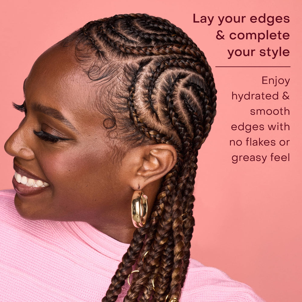 Complete tu peinado con bordes definidos gracias a SheaMoisture Define Shine Edge Gel