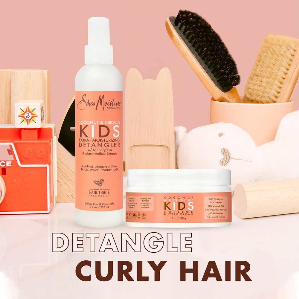 SheaMoisture para niños crema rizos controla el encrespamiento y deja brillo.