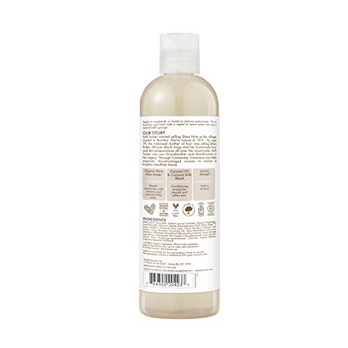 Ducha con lavado corporal cremoso de coco para piel suave.