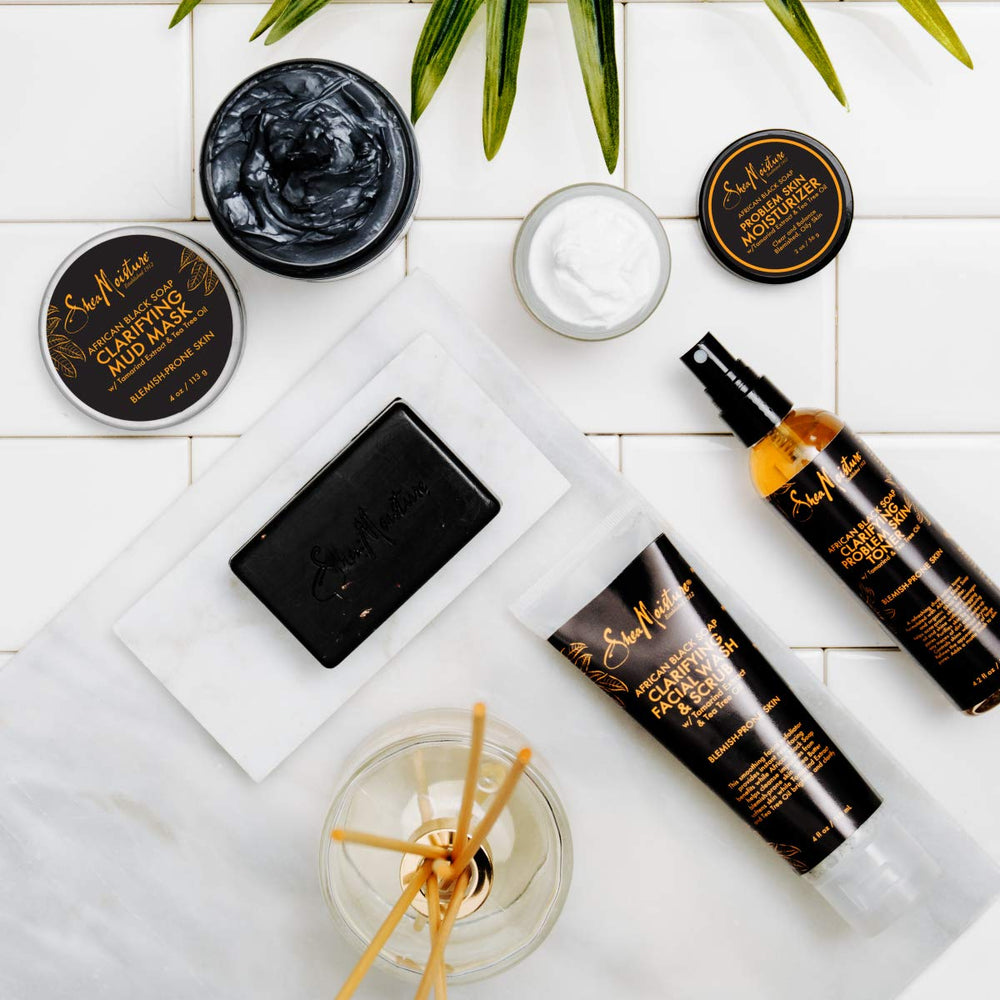 Envase responsable de SheaMoisture Tonico Clarificante, enfoque cruelty-free y sostenible.
