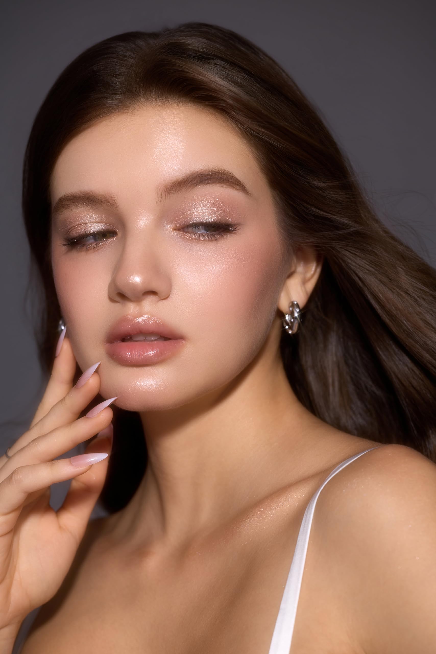 SHEGLAM Crystal Jelly Glaze Stick: base de maquillaje compatible y difuminado sencillo.