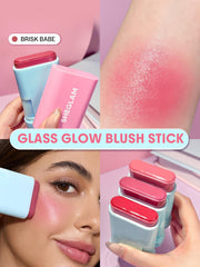 SHEGLAM Glass Glow Blush Stick presenta tono natural para labios con brillo suave.