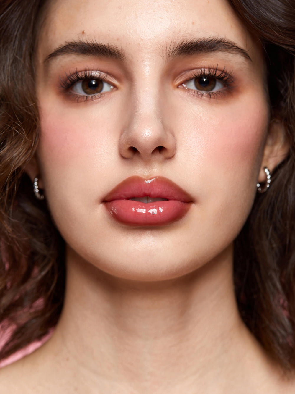 SHEGLAM hidratacion labios: ayuda a mantener labios cómodos y suaves.