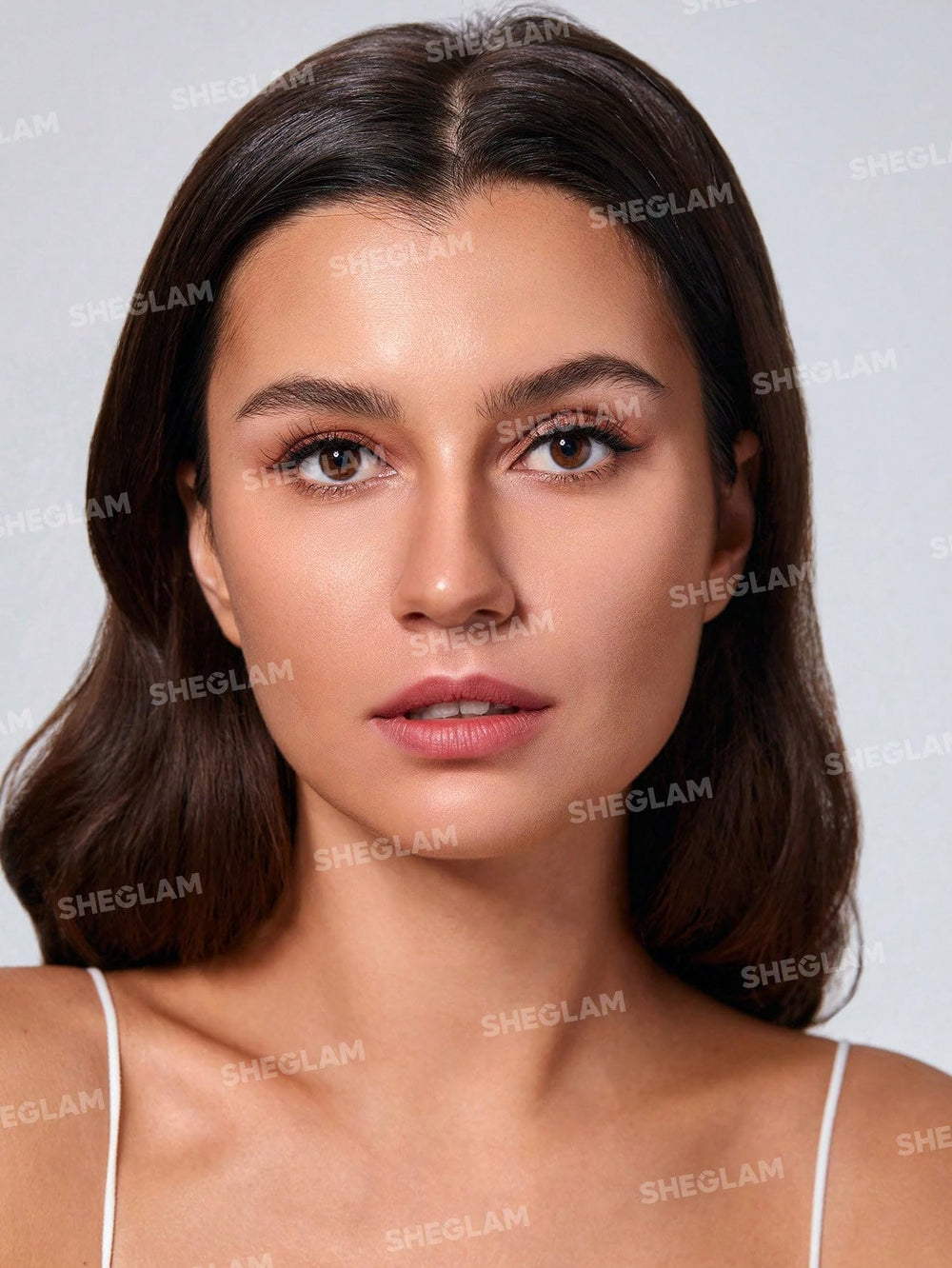 SHEGLAM Snatch 'n' Define: pómulos definidos con crema de contorno sol dorado