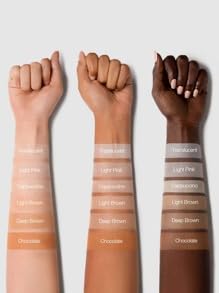 SHEGLAM Textura ligera aporta brillo natural sin obstruir la piel