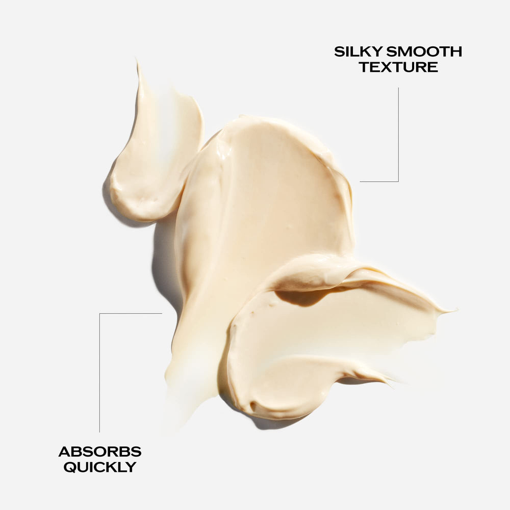 Shiseido Benefiance crema de día muestra textura hidratante para piel suave.