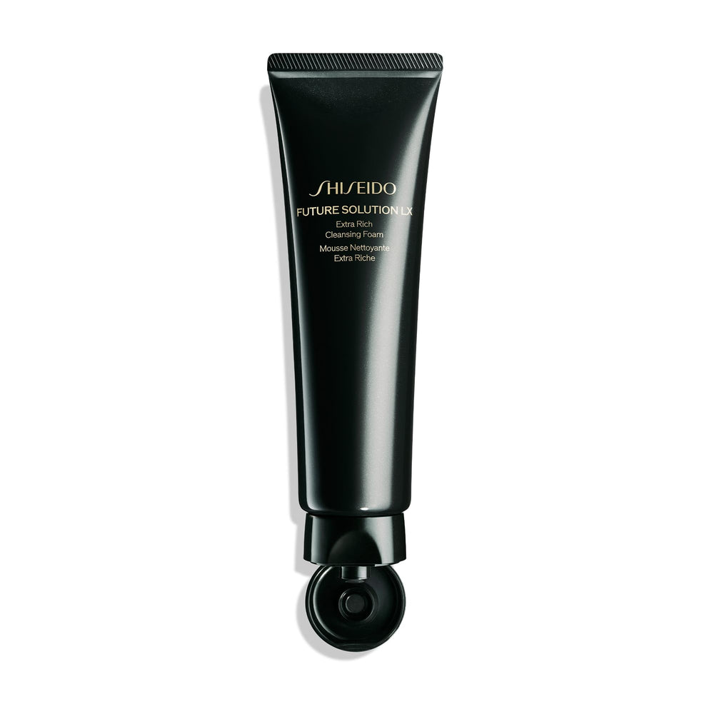 Shiseido Future Solution LX, rutina diaria de limpieza, prepara la piel para el régimen de cuidado.