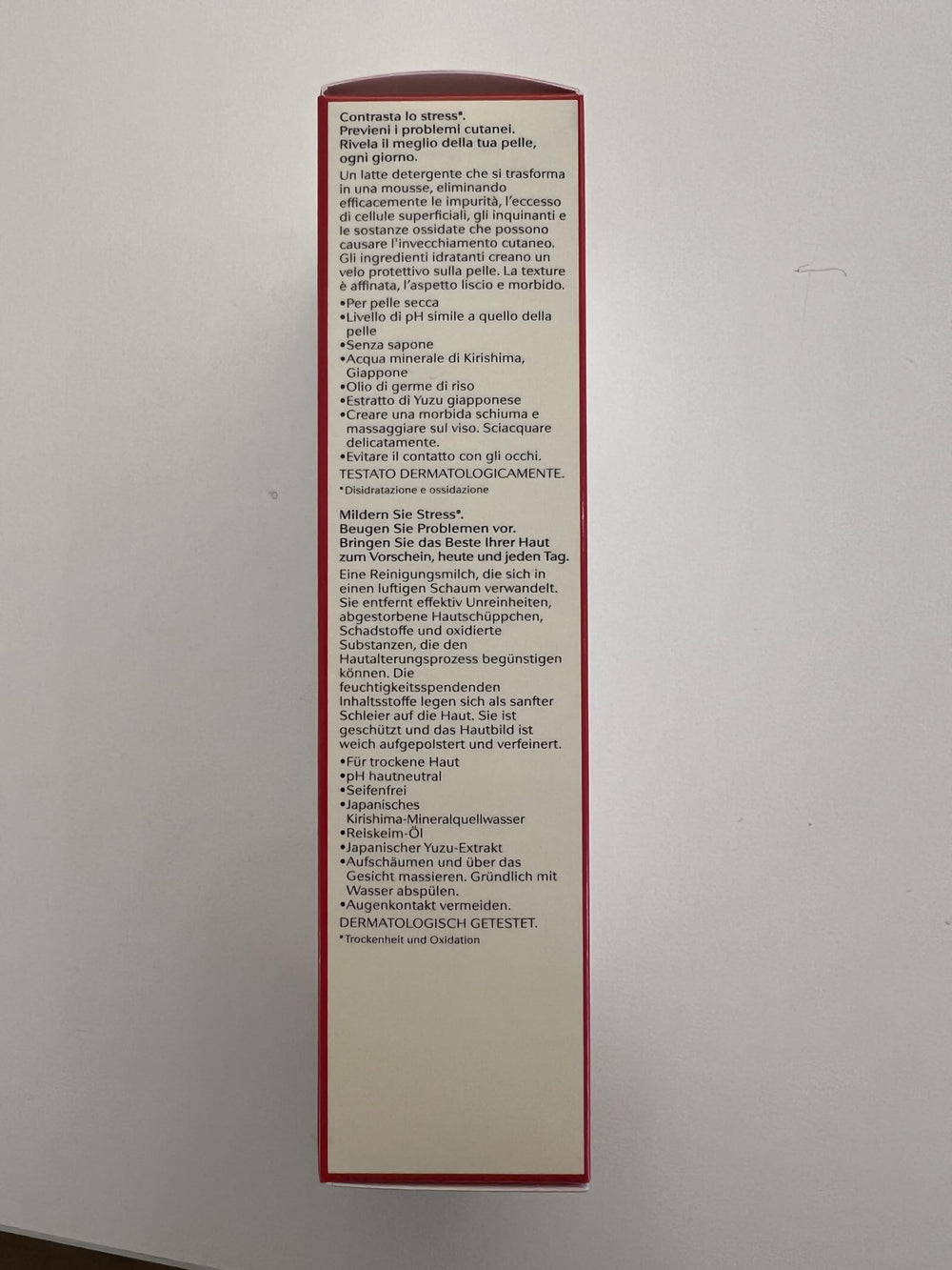 Shiseido Instrucciones de uso con bomba para generar espuma suave.