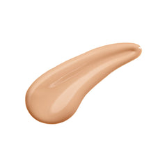 Aplicación suave en rostro con Shiseido Sports BB Cream SPF50 para acabado natural.