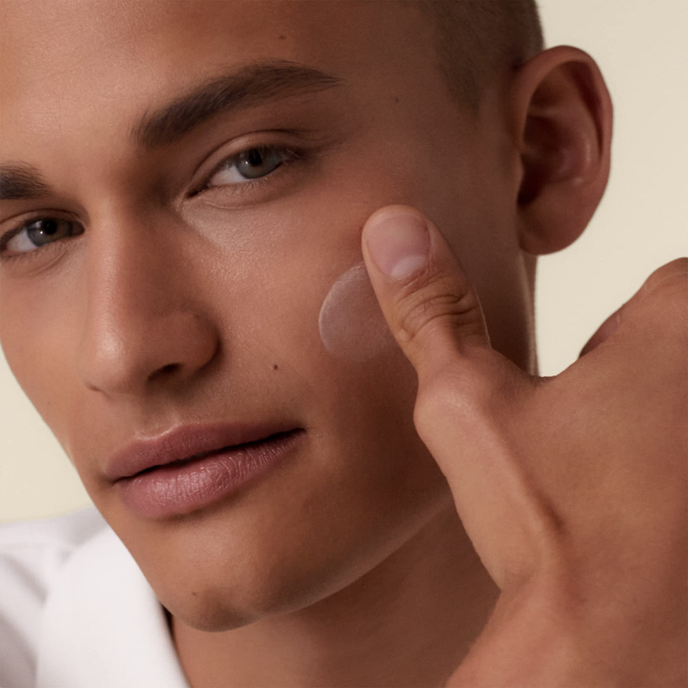 Shiseido Urban Environment, primer facial integrado para aplicar maquillaje suave.