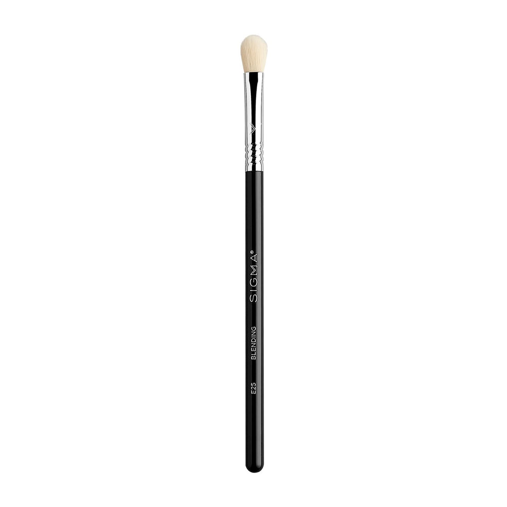Sigma Beauty E25, brocha de mezcla de sombras para acabado suave y uniforme.