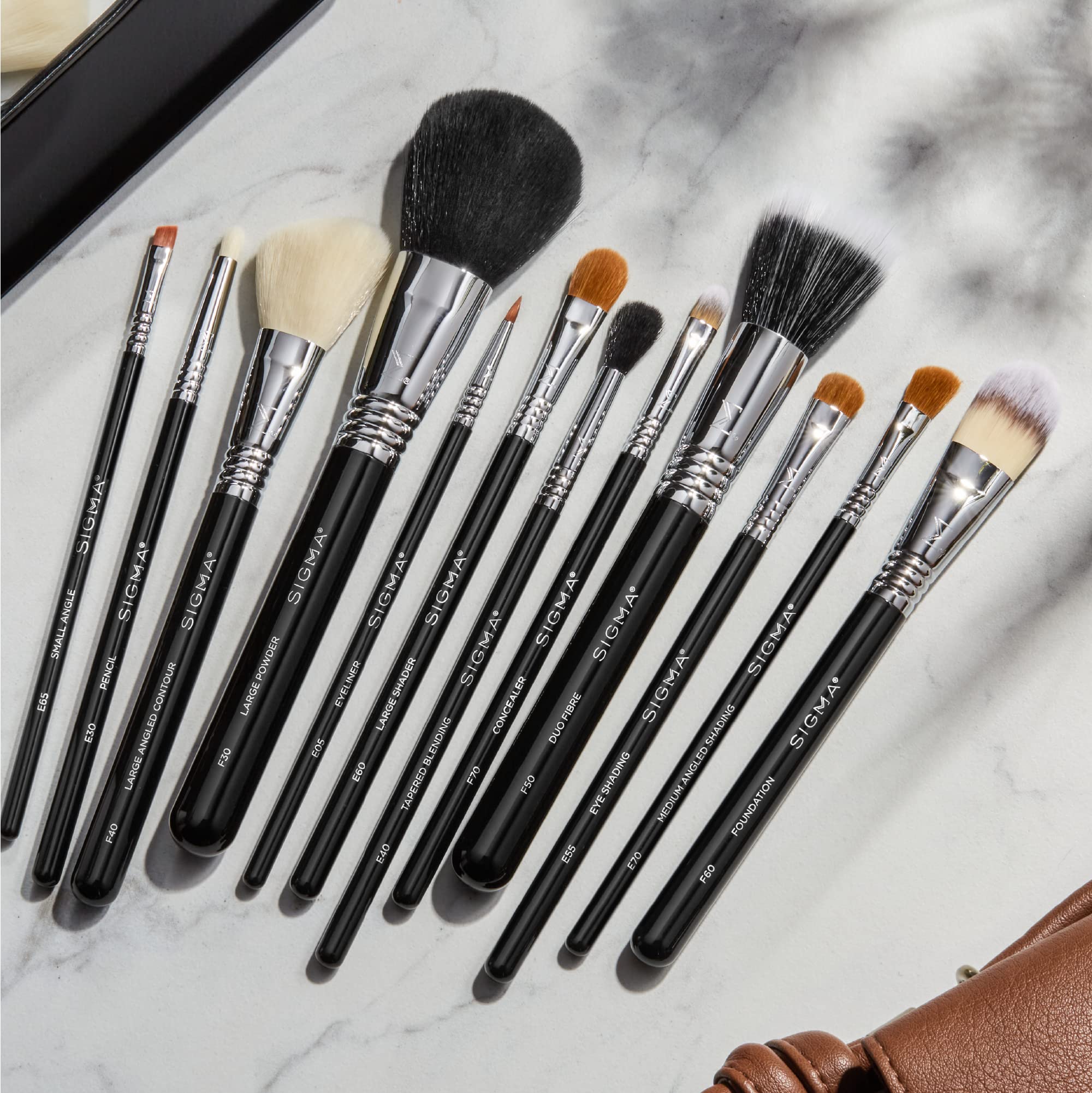 Sigma Beauty mangos metalizados duraderos para uso prolongado con estilo.