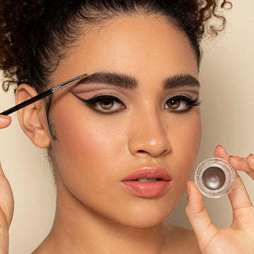 Sigma Beauty E06: ideal para delineados alados.