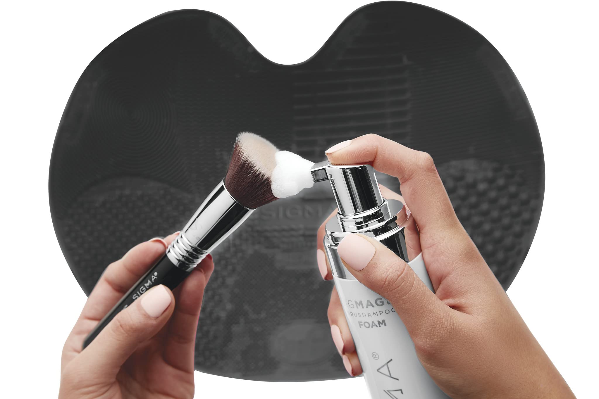 Sigma Beauty Sigmagic: pinceles en lavado con espuma, elimina residuos de maquillaje