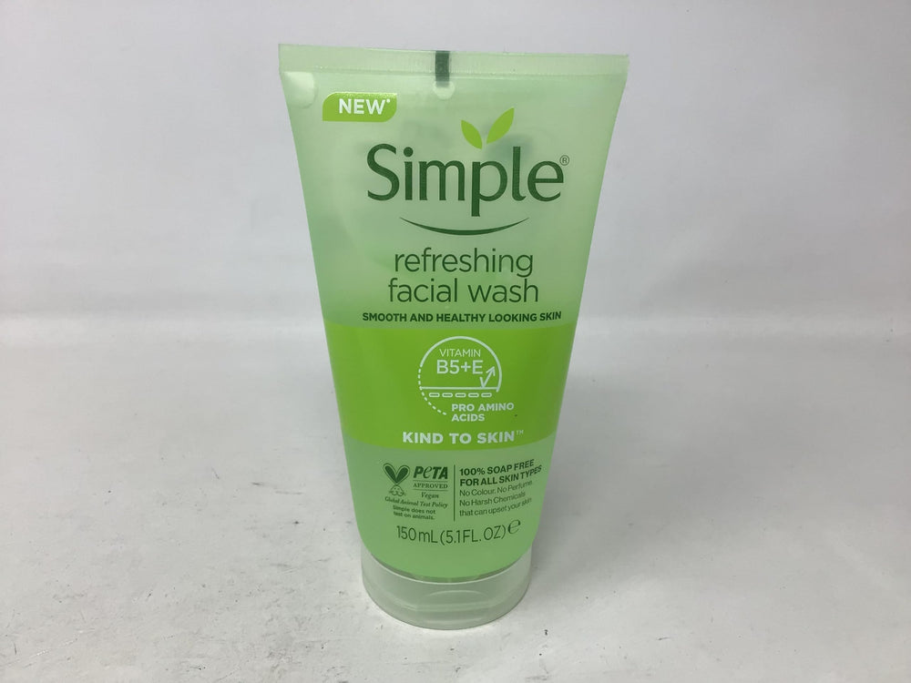 Simple gel facial sin jabón para limpieza diaria en piel sensible.