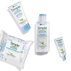 Textura gel ligera de Simple Water Boost, se desliza fácilmente y deja piel suave.