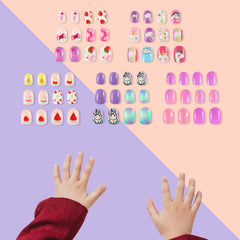 Uñas infantiles prepegadas Siusio para aplicación rápida.