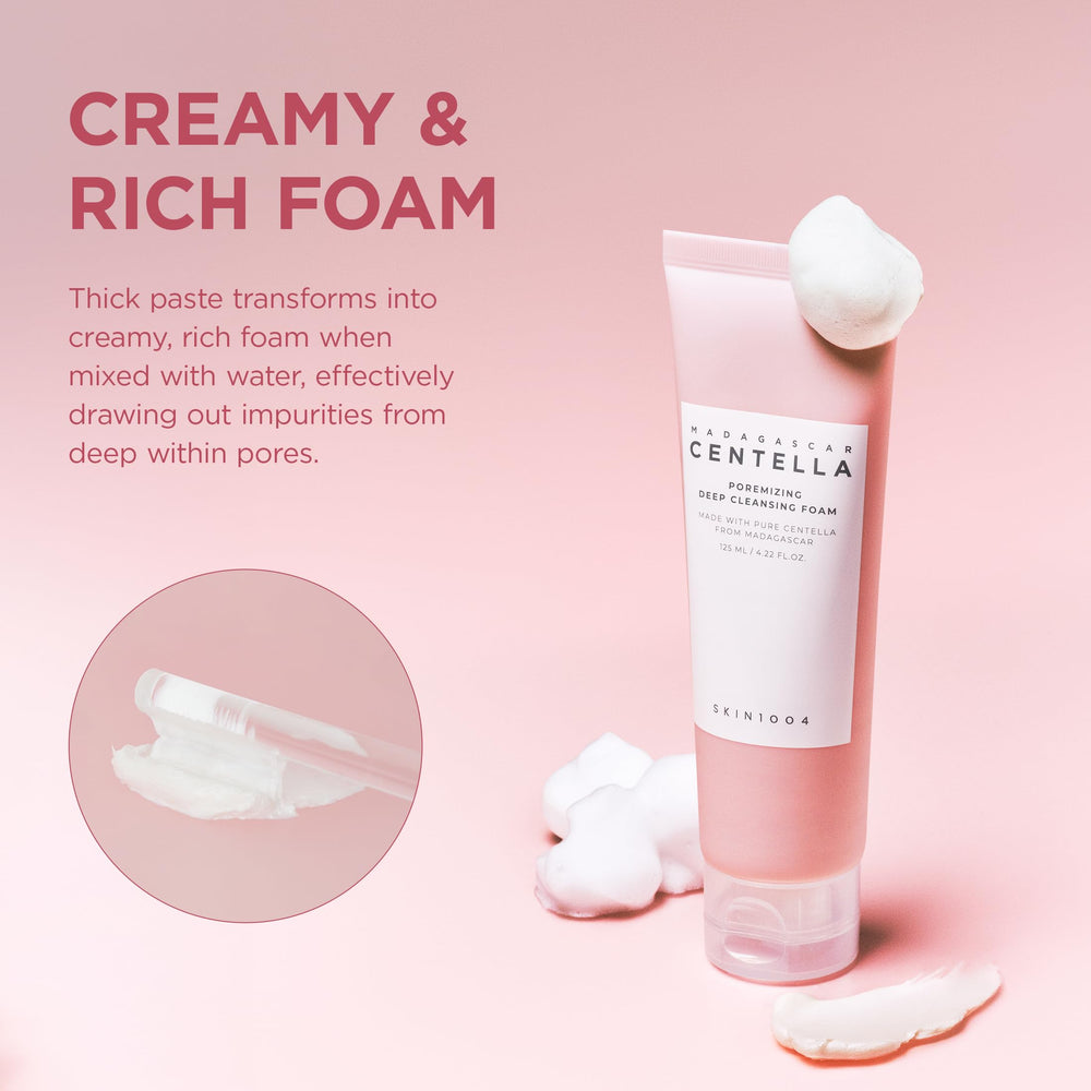 SKIN1004 uso con masaje facial para limpiar y renovar la piel durante la rutina.