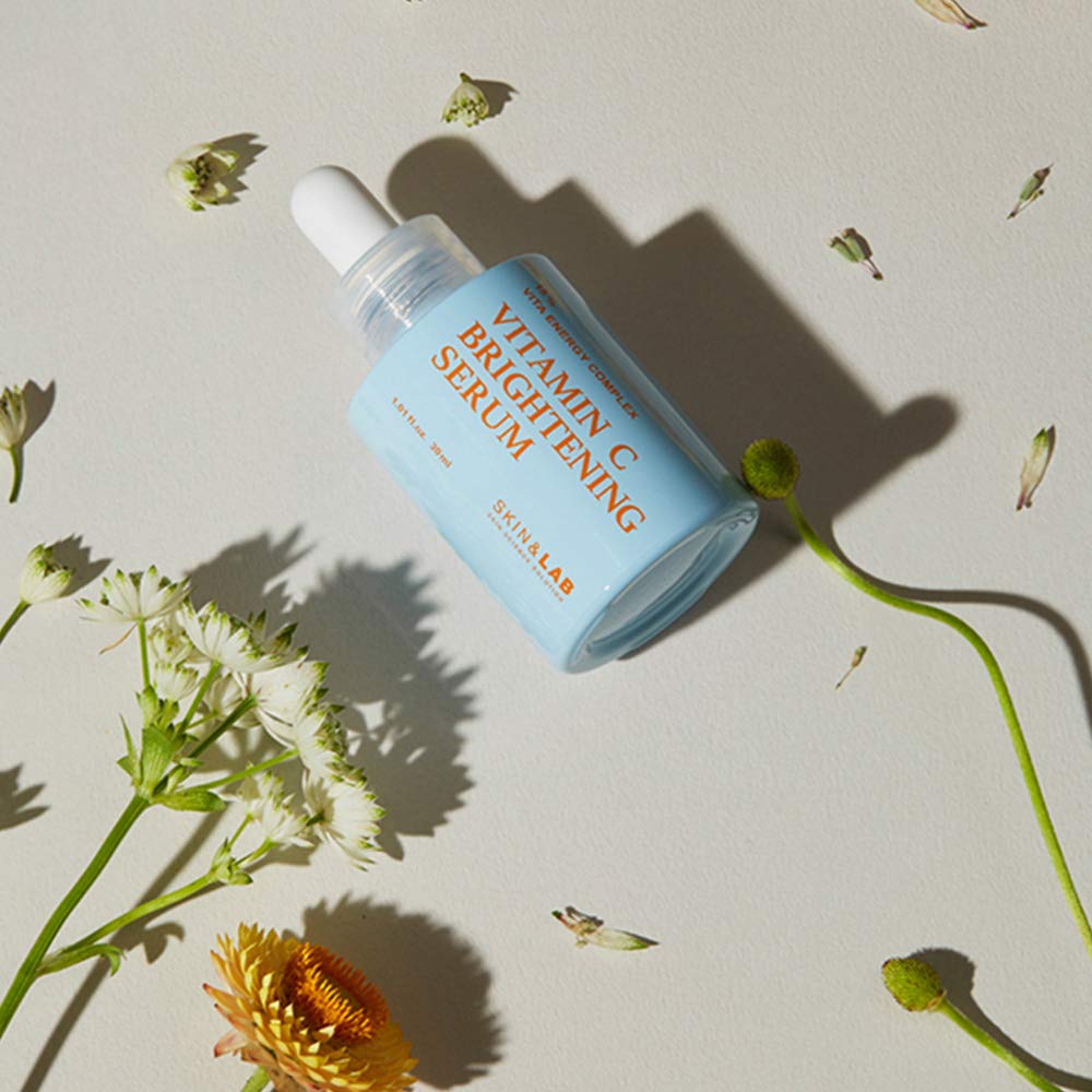 SKIN&LAB Vitamina C Serum aplicación rostro: suave y rápida absorción para acabado ligero.