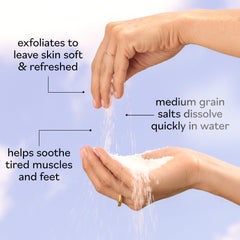 Sky Organics Sal Epsom exfolia suavemente la piel en la ducha.