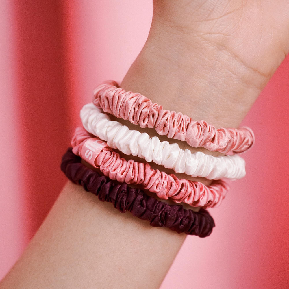 Scrunchies Slip blanco para looks limpios y pulidos