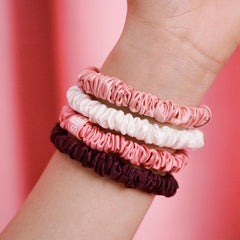 Scrunchies Slip blanco para looks limpios y pulidos