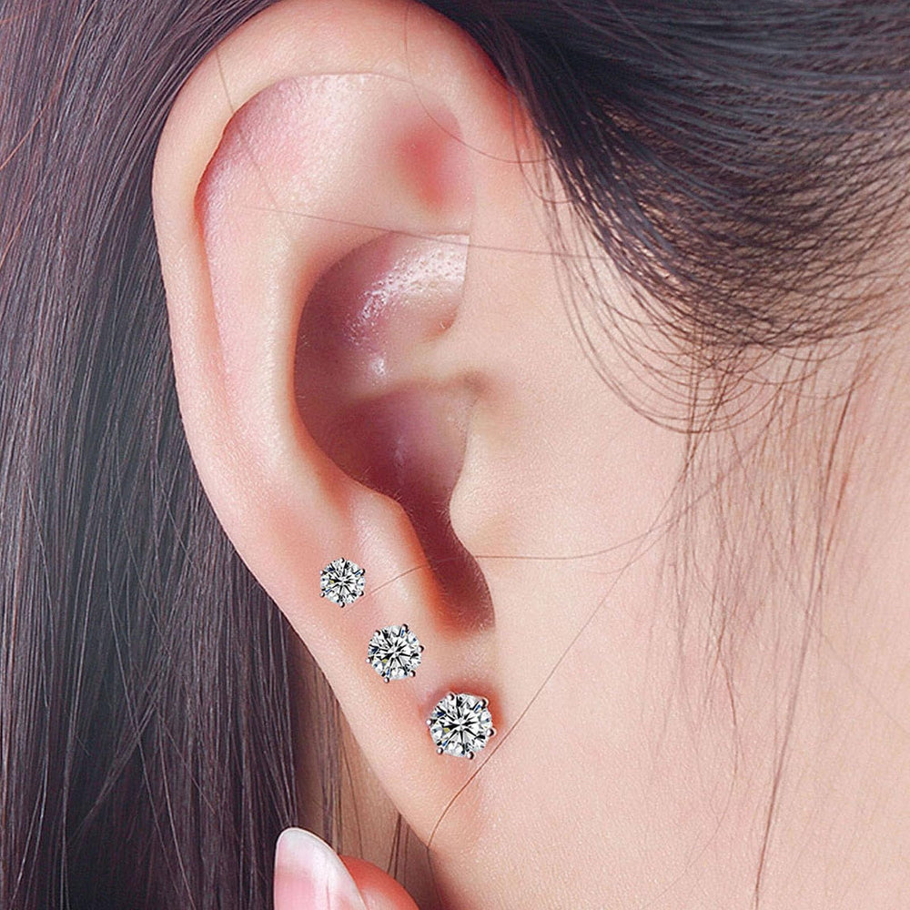 Detalle cristal incrustado en arete para brillo sutil