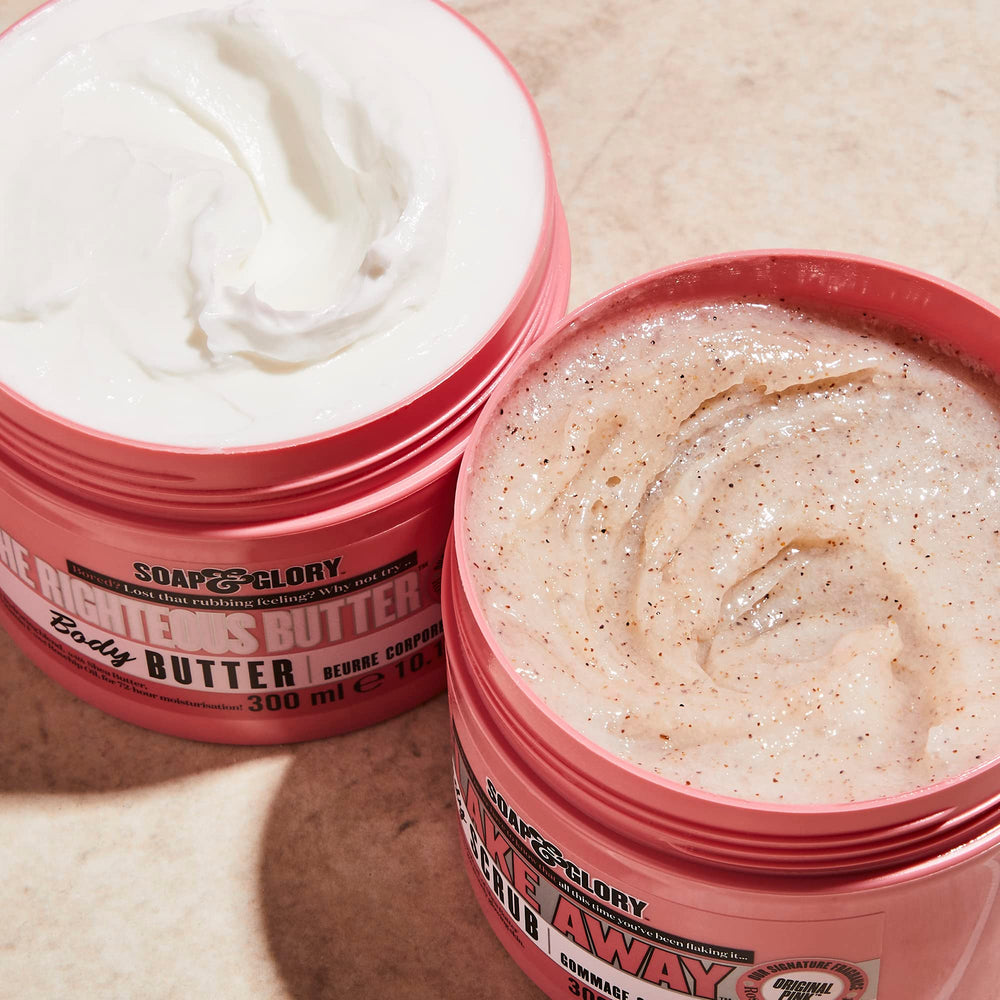 Aplicación tras la ducha con Soap & Glory para piel nutrida.