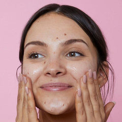 Soap & Glory Vitamin C exfoliante suave con gránulos biodegradables para piel tersa