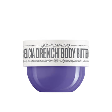 Sol de Janeiro Delicia Drench montre texture crème mousseuse pour hydratation rapide.