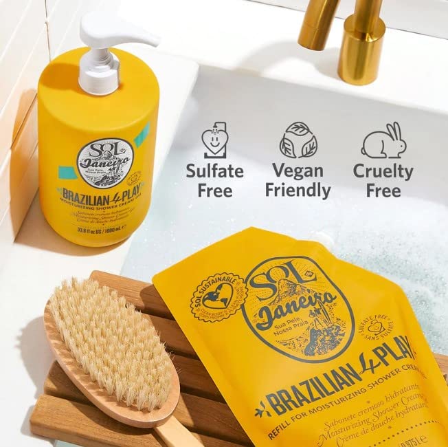 Sol de Janeiro Play uso diario en la ducha para piel suave y cómoda.