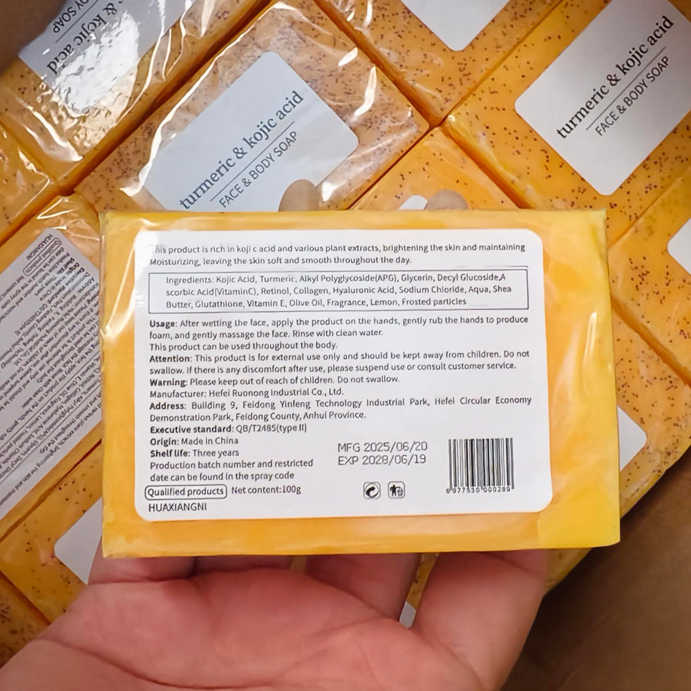 SolaceSkin Jabón Curcuma Limón ingredientes naturales para hidratación equilibrada.