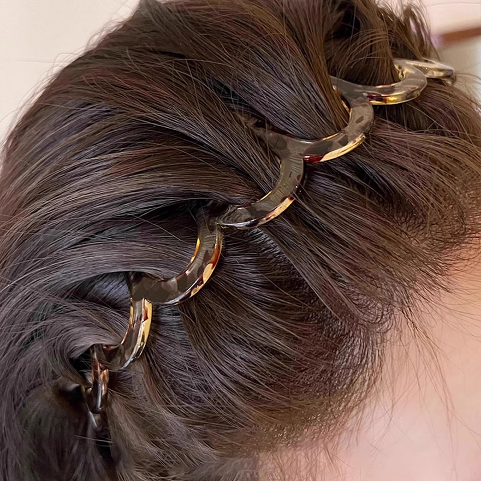 Diadema con dientes tiburón marrón de Spenlly, para peinados duraderos.