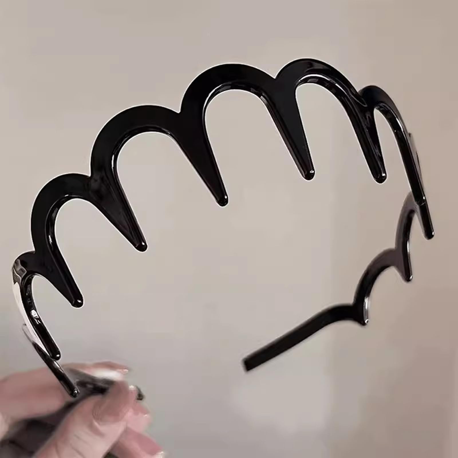 Diadema de uso diario de Spenlly, perfecta para fiestas y sesiones familiares.