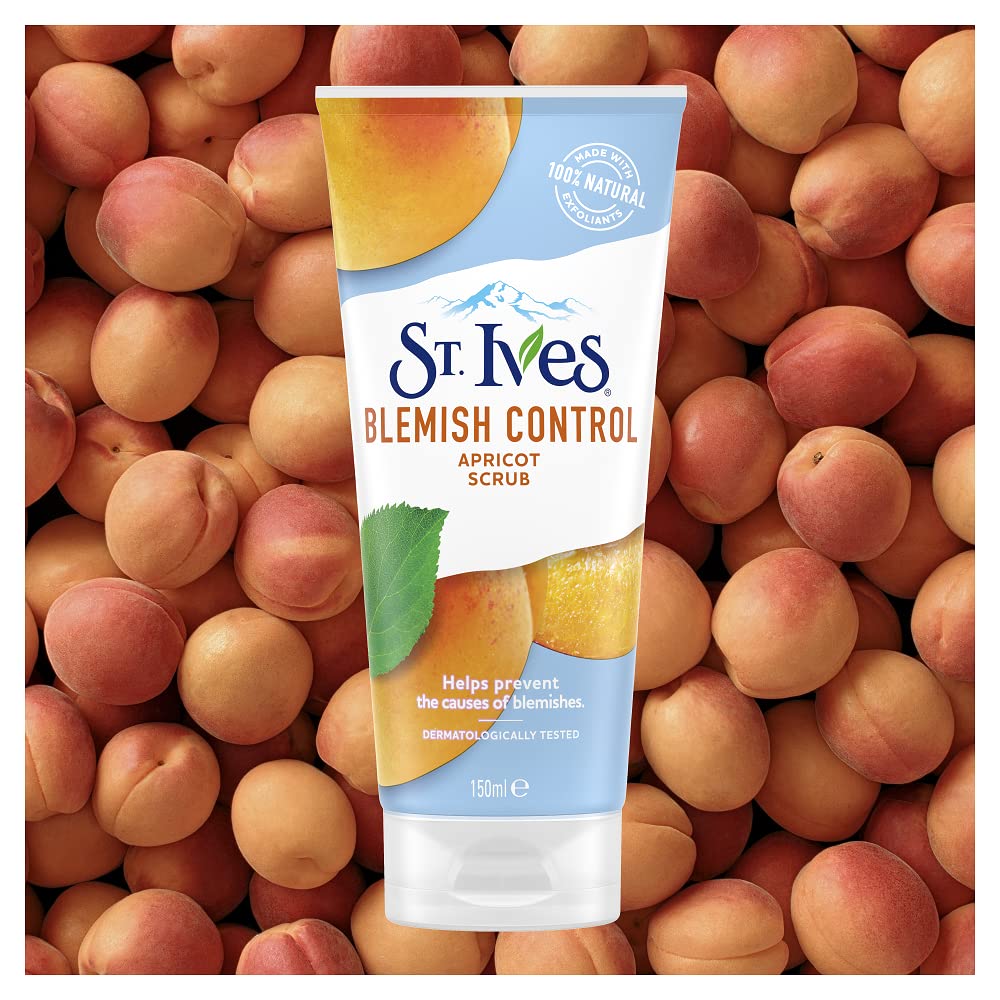 Granulos exfoliantes de albaricoque de St Ives para piel suave y radiante.