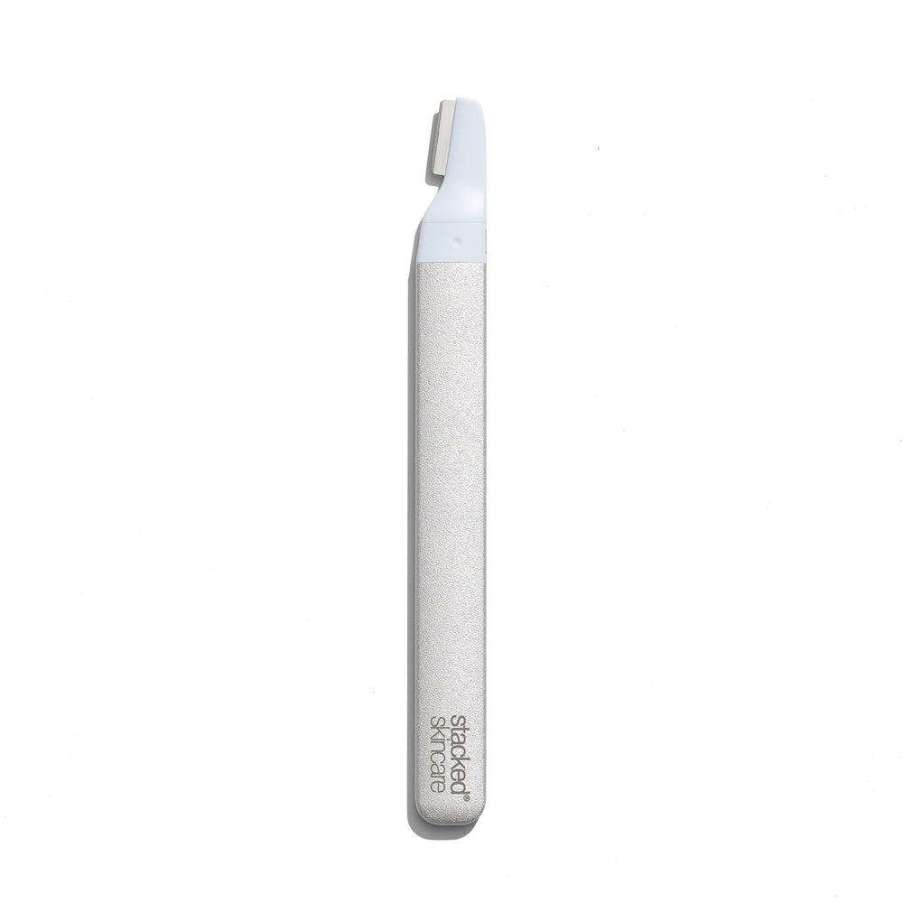 Lames mini StackedSkincare pour le nez, accès facilité et finition nette.