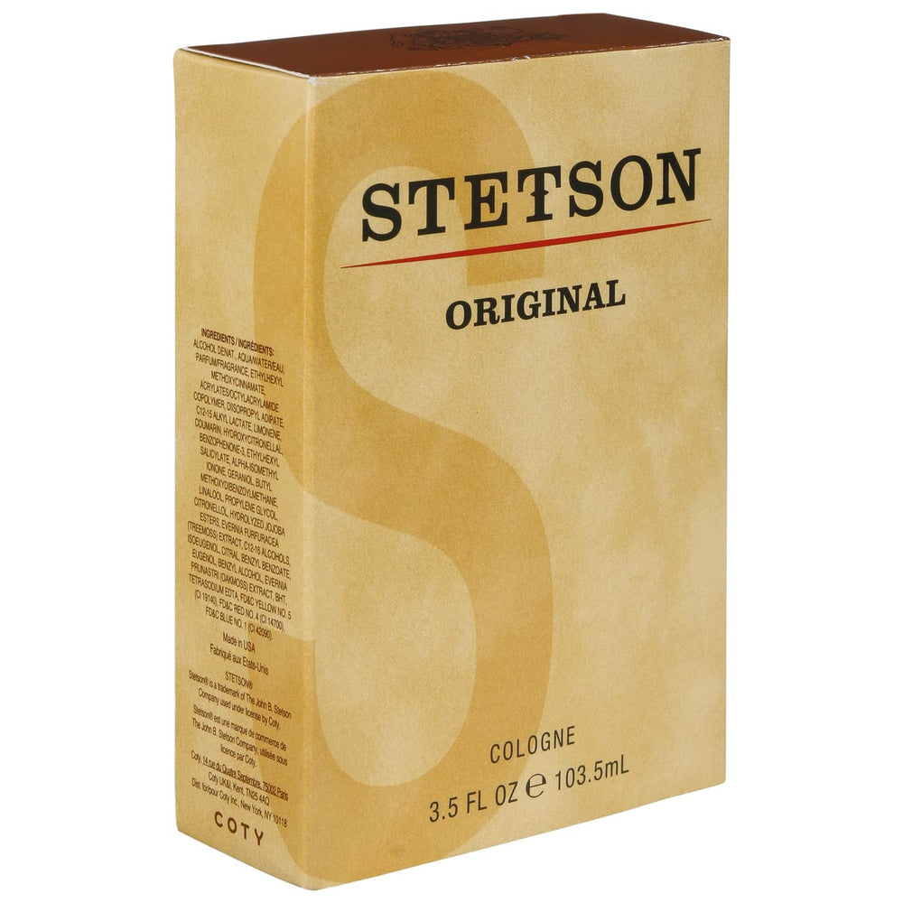 Stetson Original Colonia, hombre usando frasco para aroma distintivo