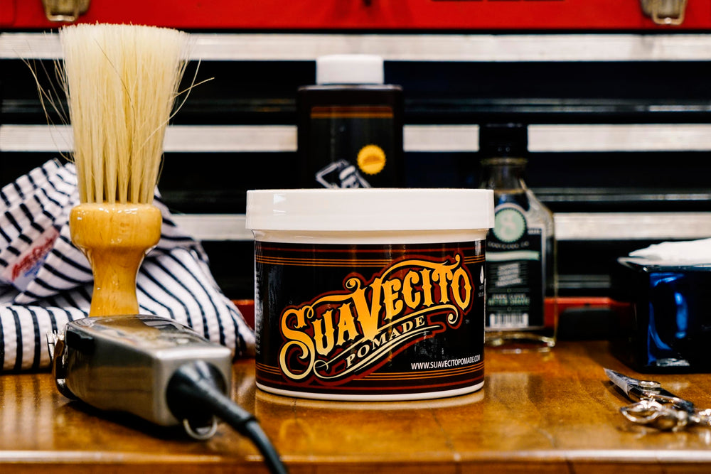 Brillo medio y definición consistente con Suavecito Original Hold Pomade.