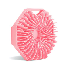 Sud Scrub, detalle de silicona antimicrobiana, combate olores en la superficie.