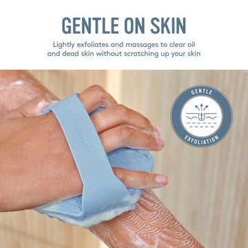 Sud Scrub finas flexibles de silicona exfolian suavemente la piel.
