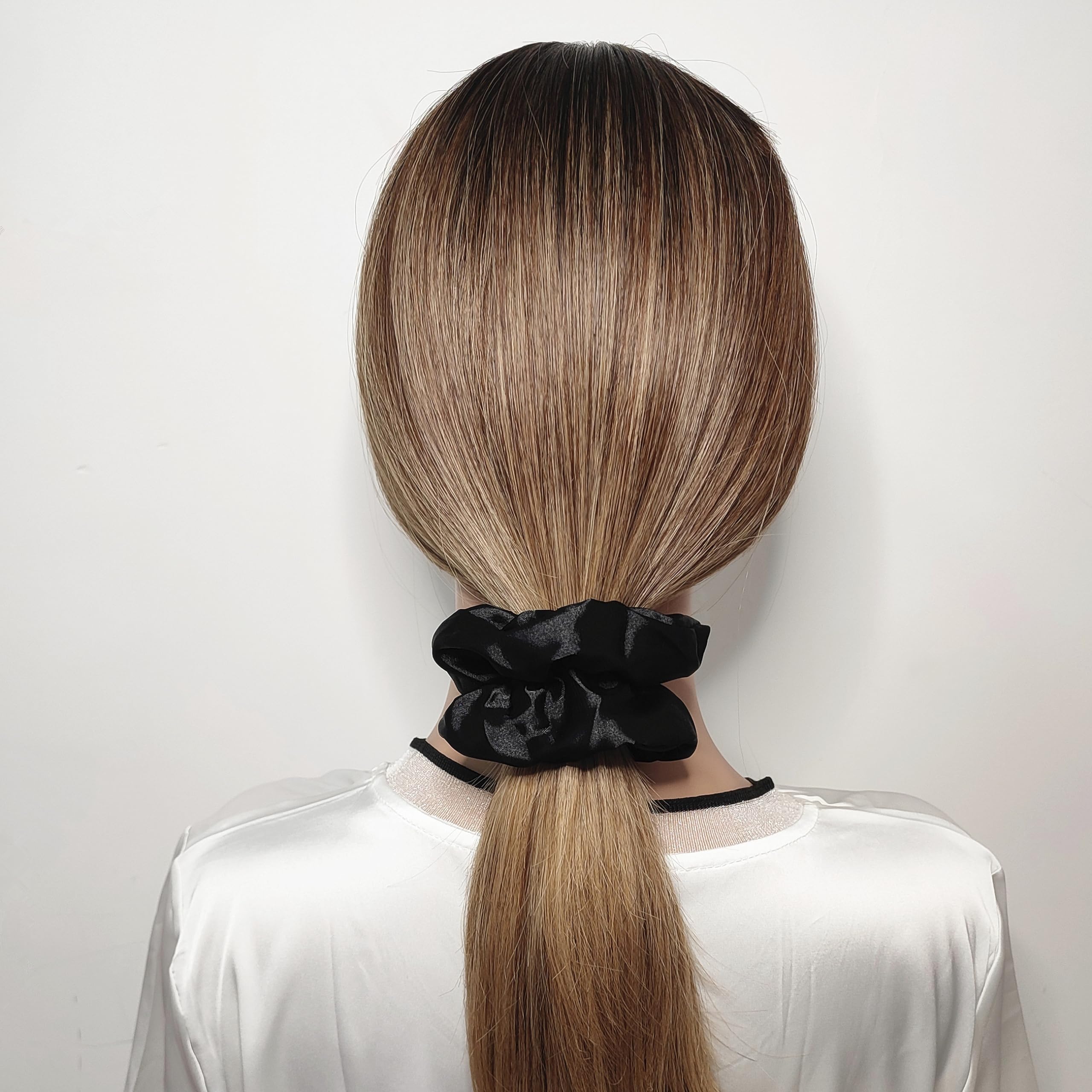 Scrunchies Sufermoe de seda satinada multicolor, facilidad para peinar sin tirones.