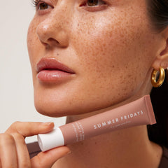 Summer Fridays ingredientes karite y murumuru para labios saludables.