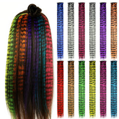 Extensiones Suncalla con rayas impresas y cola de mapache para un look vibrante en fiestas.