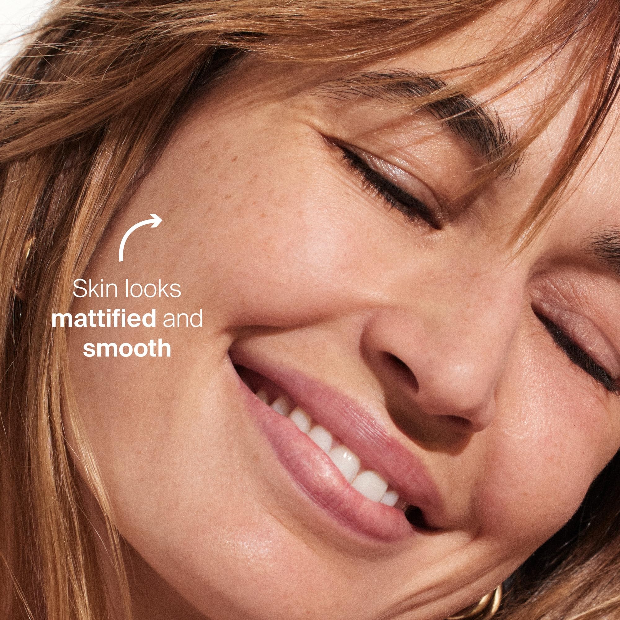 Supergoop Mattescreen con jengibre silvestre para filtrar luz azul.