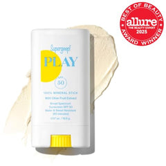 Supergoop PLAY Mineral Stick en orejas, protección sin dejar residuos visibles.