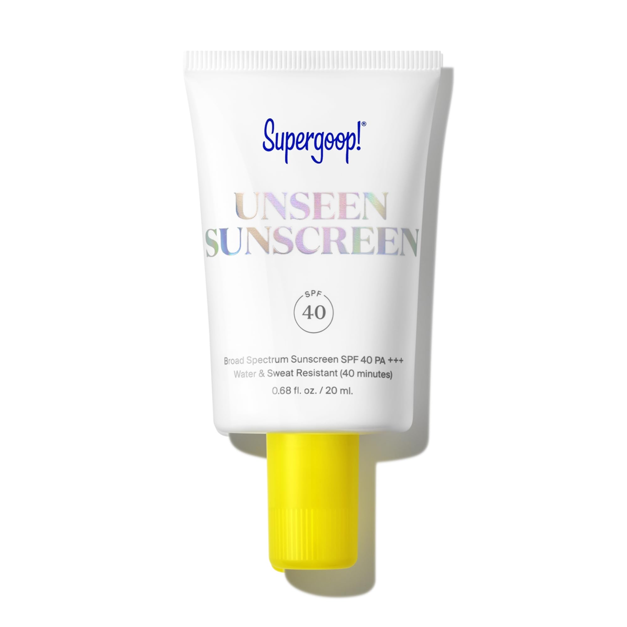 Supergoop! Unseen Sunscreen botella clara para uso diario.