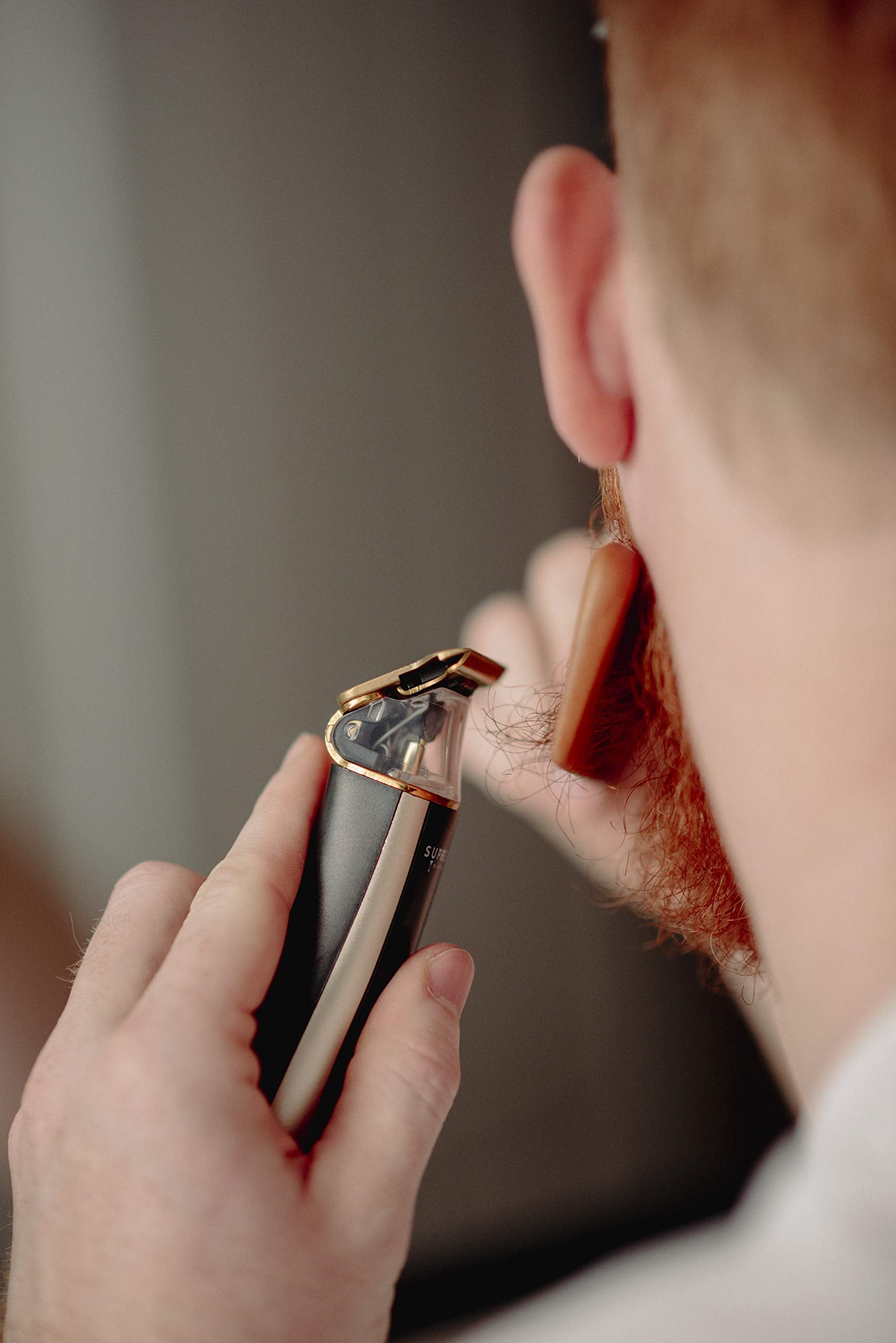Supreme Trimmer T Shaper ideal para uso profesional en peluquería